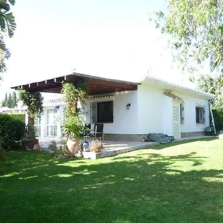 11647 - Private Cosy In Area Villa
